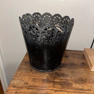 Black Lace Design Metal Planter